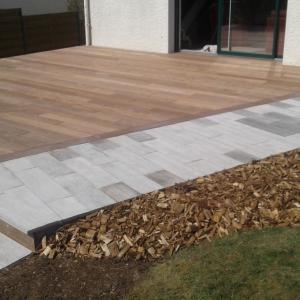 Terrasse bois et pierre