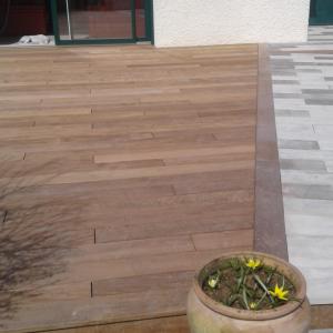 Terrasse bois et pierre
